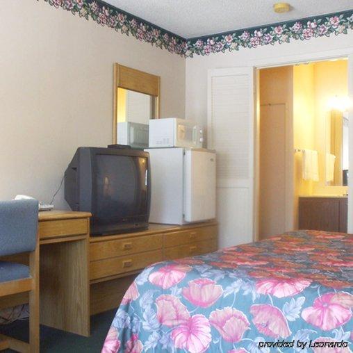 Huntington Inn Room photo